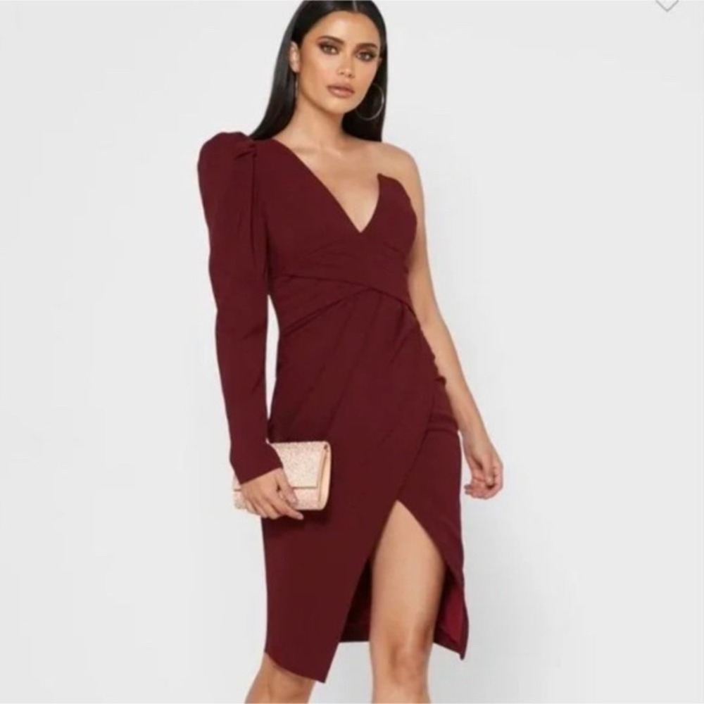 Lavish Alice‎ One Puff Sleeve Midi Dress Size 10 Burgundy Pleated Cocktail Sexy